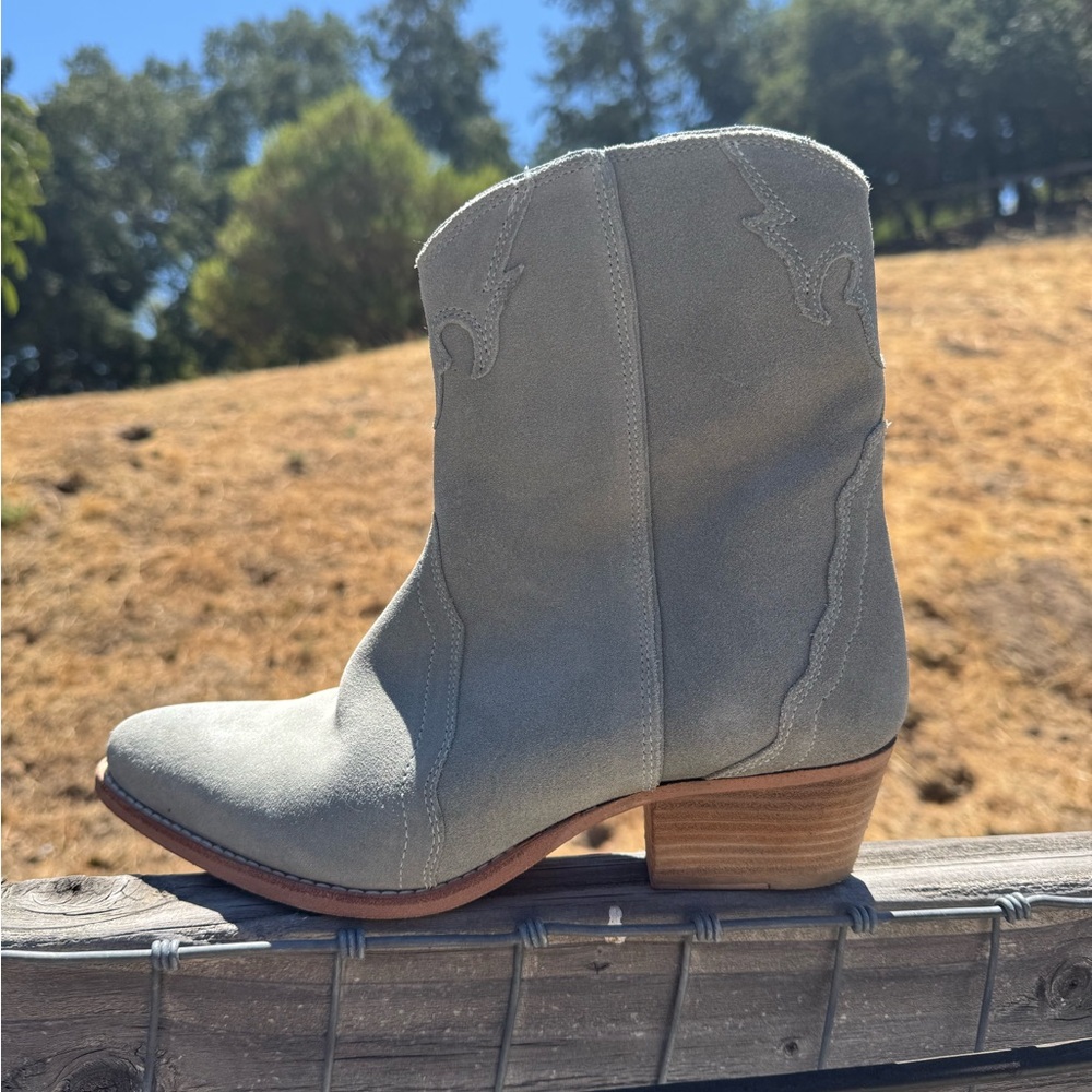 Free People New Frontier Western Suede Mid Calf Boot -Like New! - Picture 5 of 9